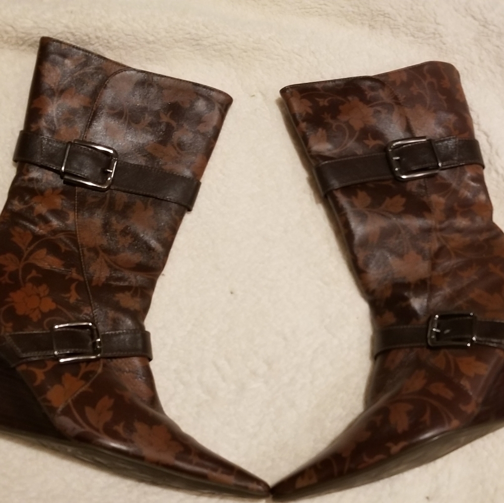 Brown short wedge printed boots size 7